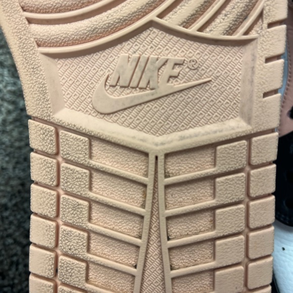 Nike Air Jordan 1 Mid Crimson Tint 554724-133 Mens Size 10 Shoes Sneakers Pink - Picture 6 of 8